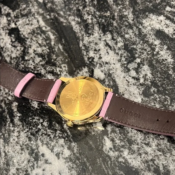 Gucci Women's Watch with Pink Strap and Gold Case - Picture 3 of 4